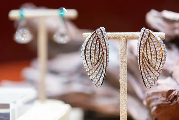 Explore Modern Jewelry Designs With Fluid Lines And Architectural Inspiration
